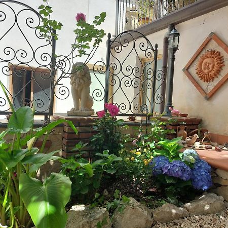 Giardino Del Sole Apartman Taormina Kültér fotó