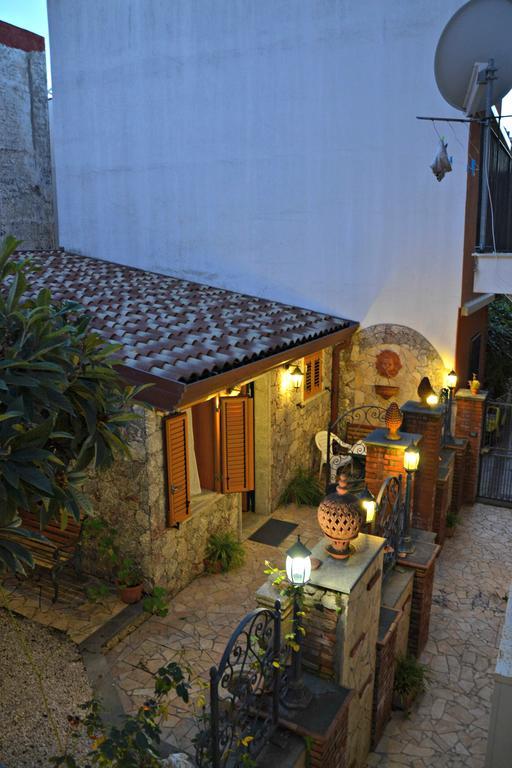 Giardino Del Sole Apartman Taormina Kültér fotó