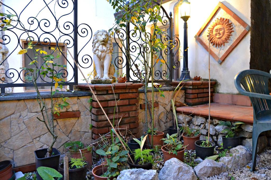 Giardino Del Sole Apartman Taormina Kültér fotó