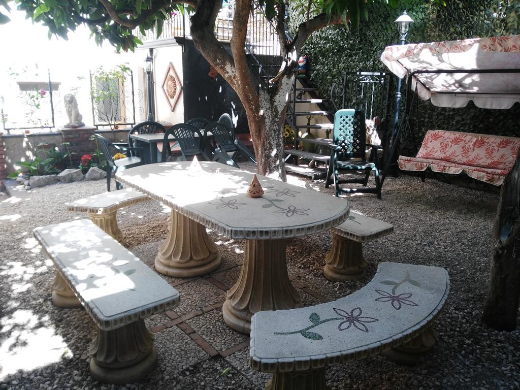 Giardino Del Sole Apartman Taormina Kültér fotó